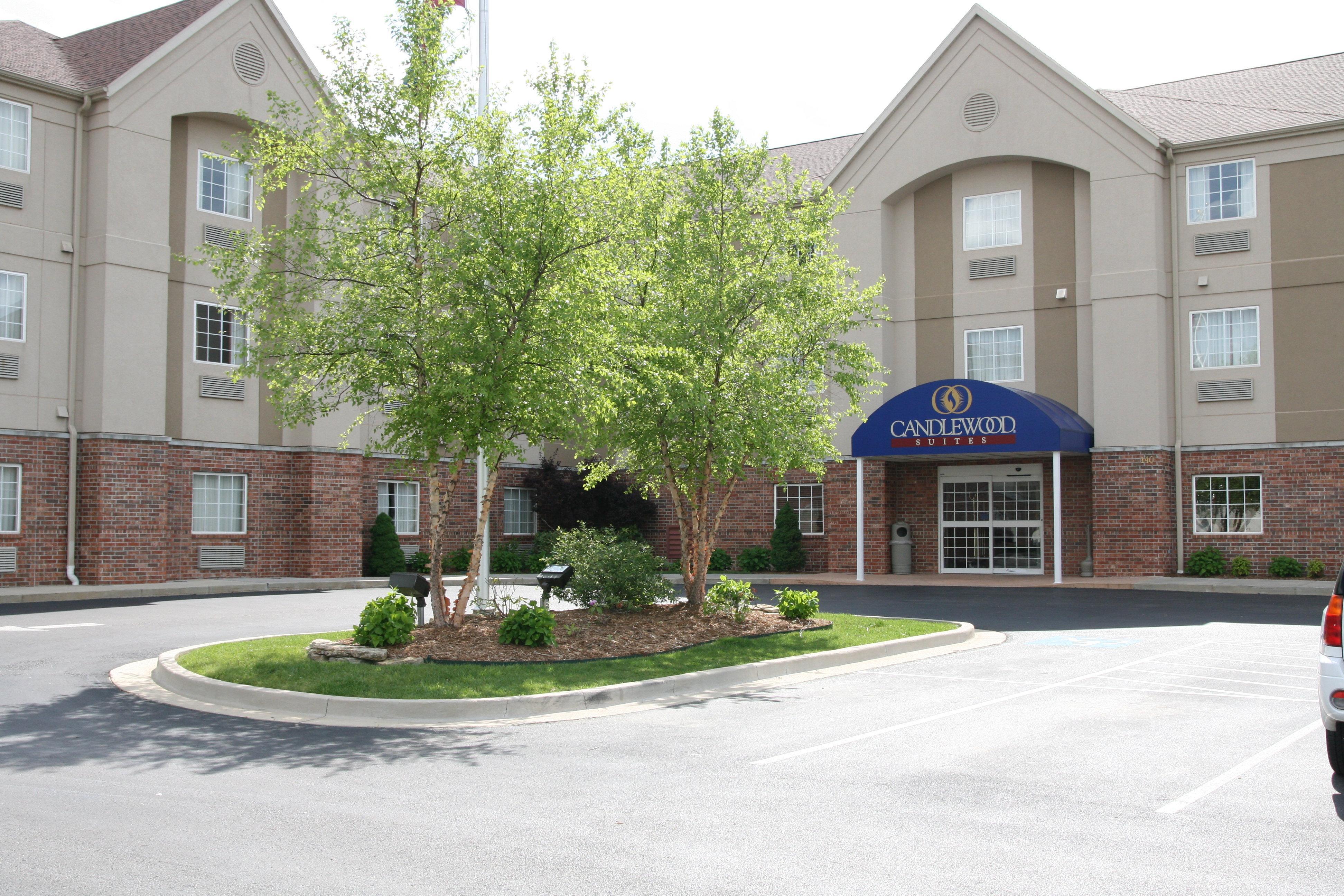 Candlewood Suites St. Robert By Ihg Exterior photo