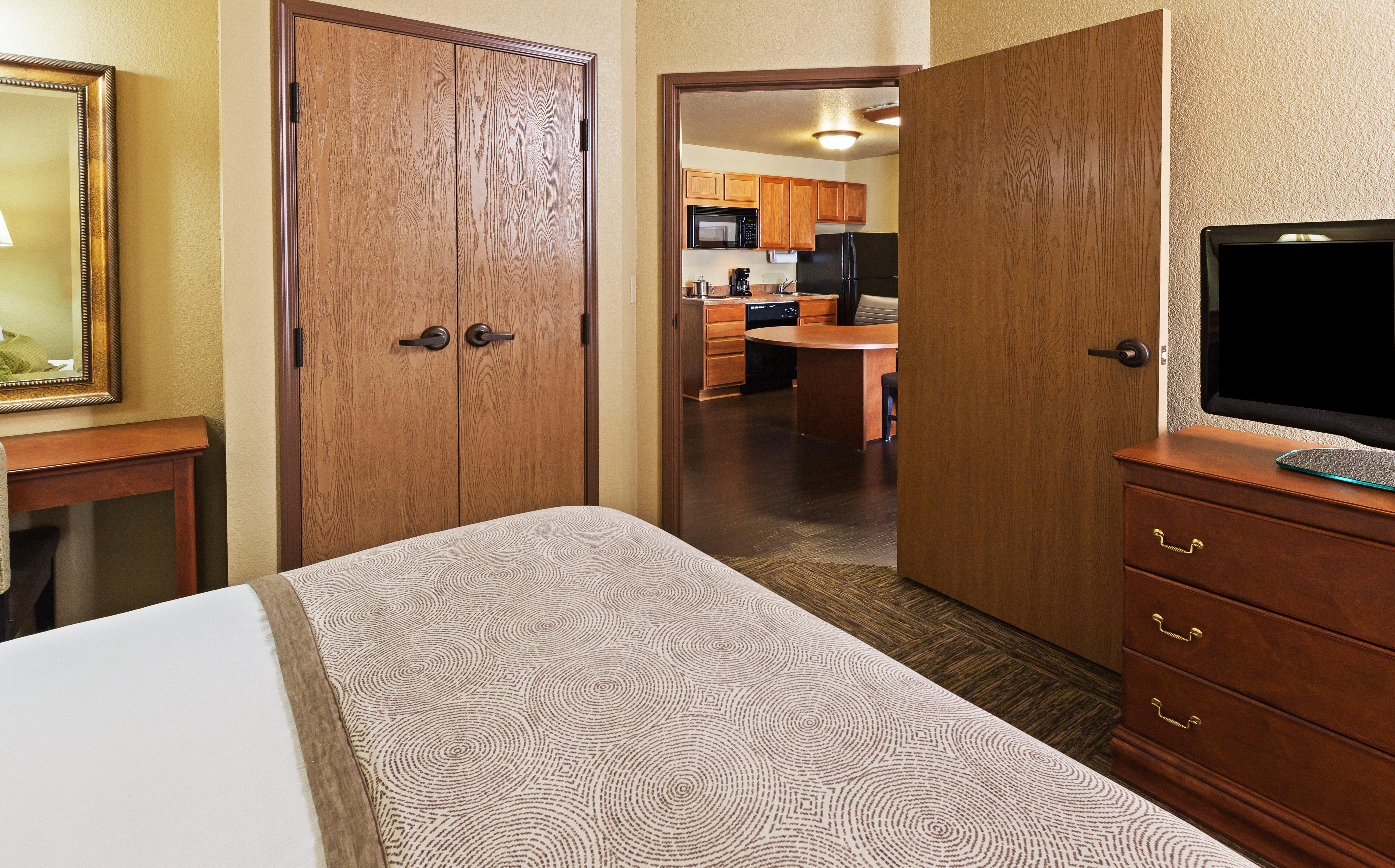 Candlewood Suites St. Robert By Ihg Exterior photo