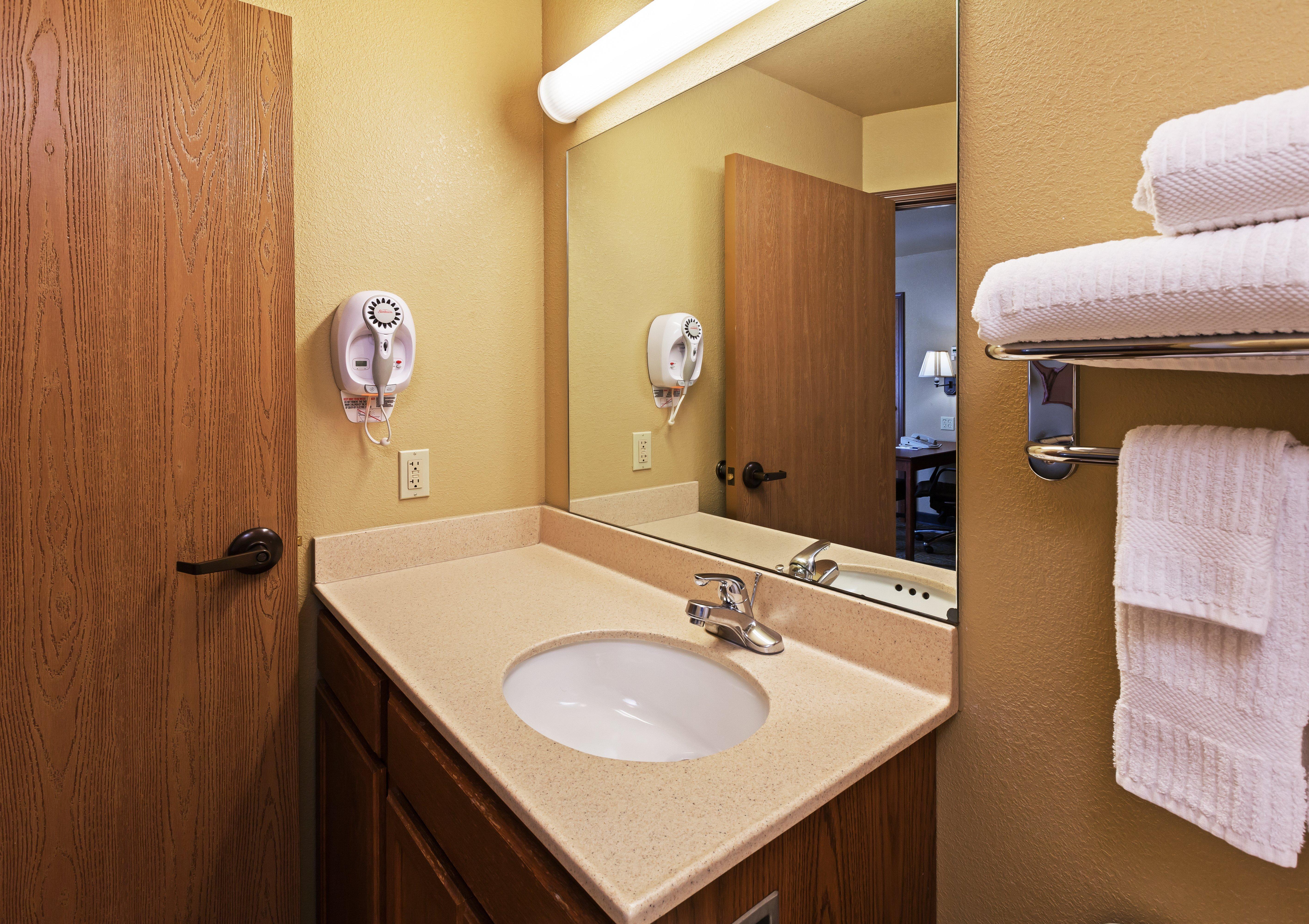 Candlewood Suites St. Robert By Ihg Exterior photo